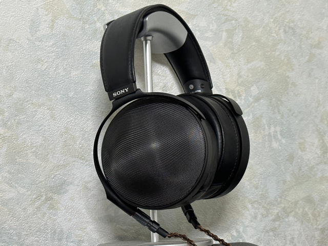 Sony MDR Z1R: headphone archive