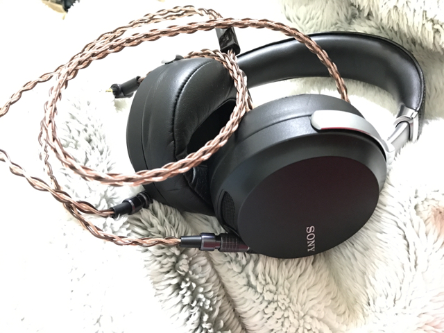 MDR Z1R: headphone archive