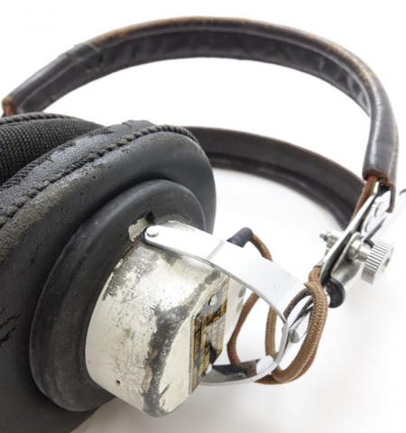 ELEGA DR 631c: headphone archive